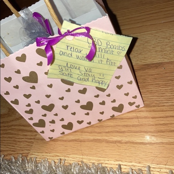 Bath bombs! Good Christmas presents - Picture 4 of 5